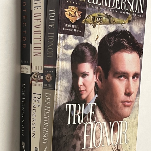 Author Dee Henderson Three (3) Book Bundle Set - Picture 4 of 6